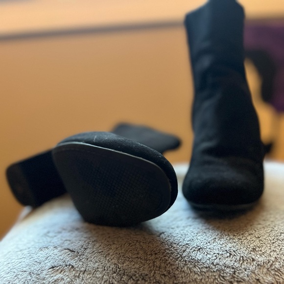 Old Navy booties - Picture 5 of 5